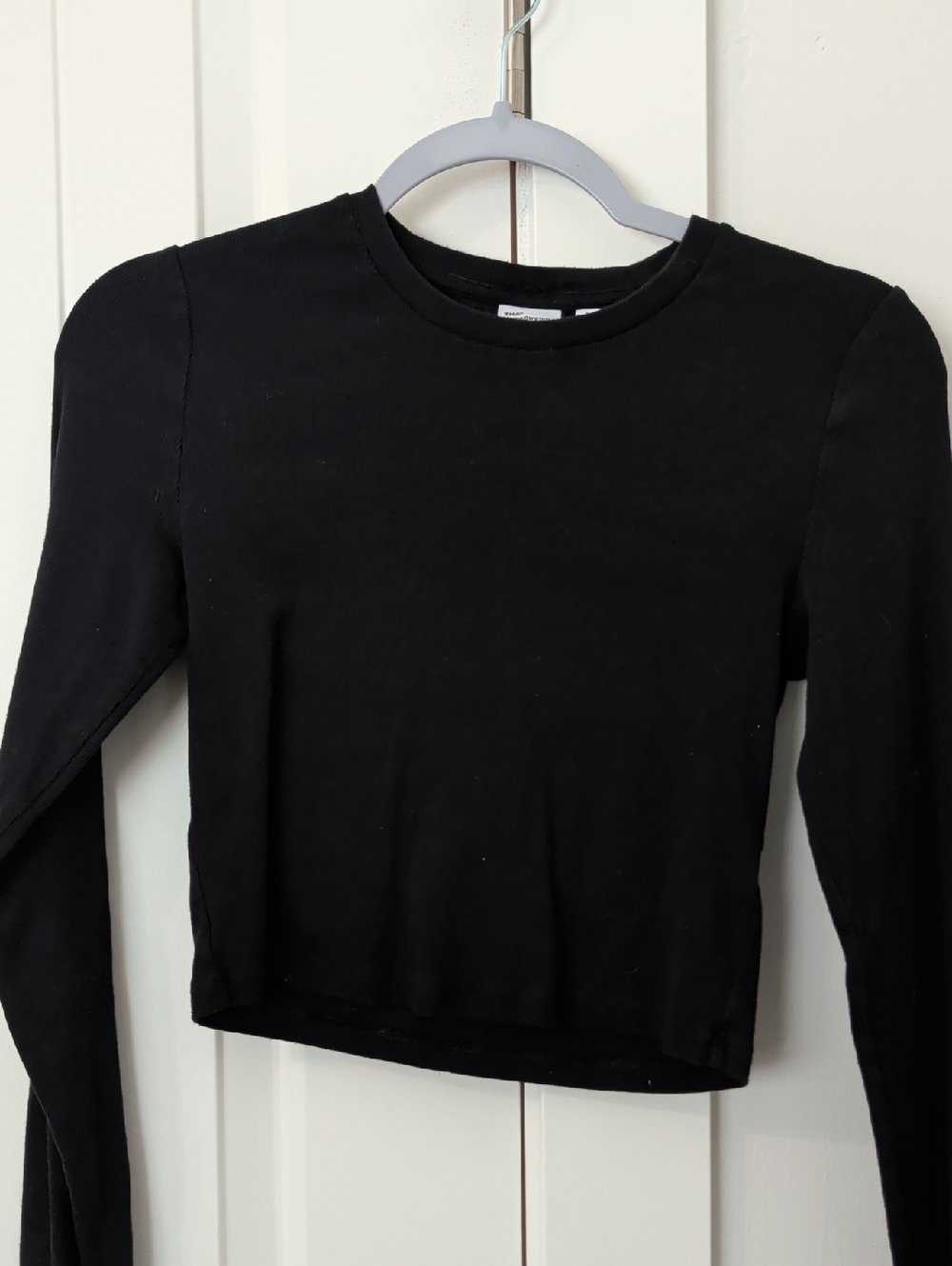 Aritzia TNA HomeStretch Crewneck Tee — Size M